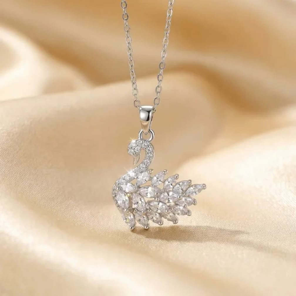Elegant Crystal Swan Pendant Necklace for Women – Stainless Steel